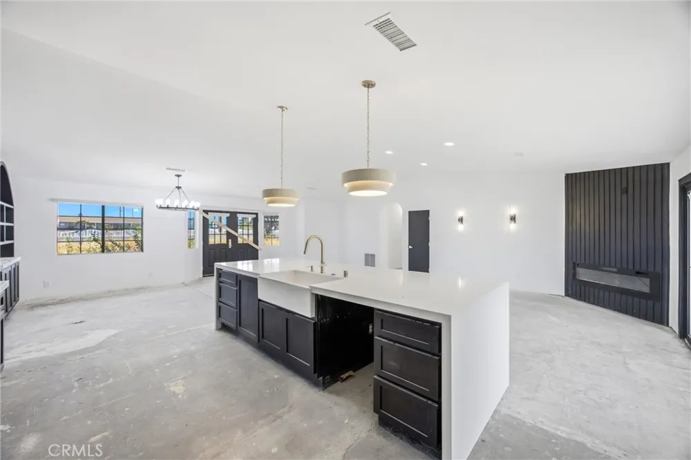 15888 Bear Valley Road Victorville, CA 92395
