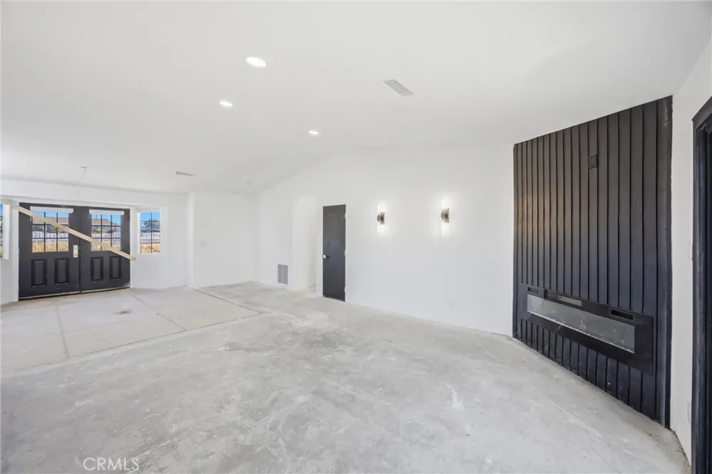 15888 Bear Valley Road Victorville, CA 92395