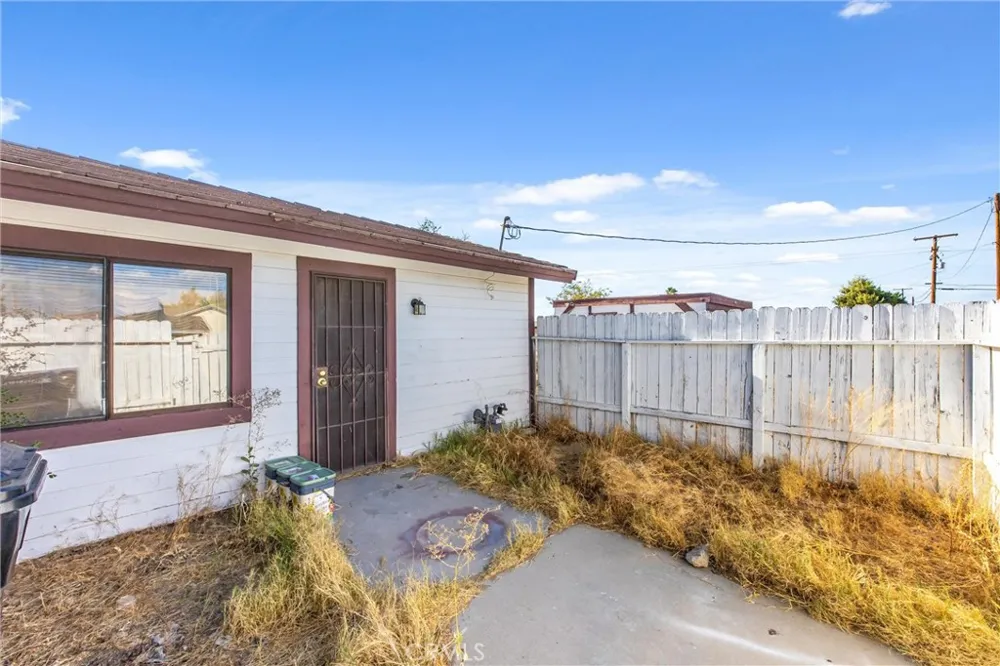 15888 Bear Valley Road Victorville, CA 92395