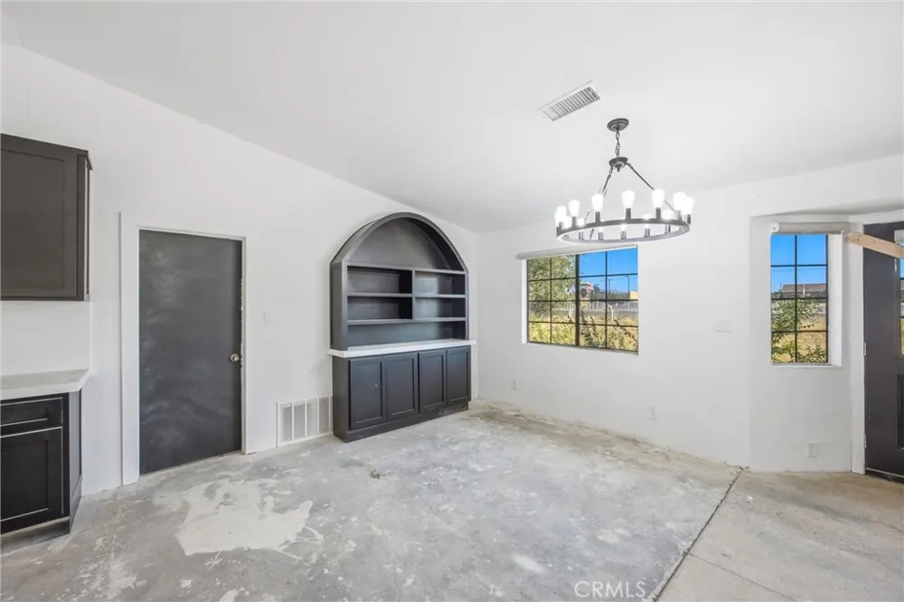 15888 Bear Valley Road Victorville, CA 92395