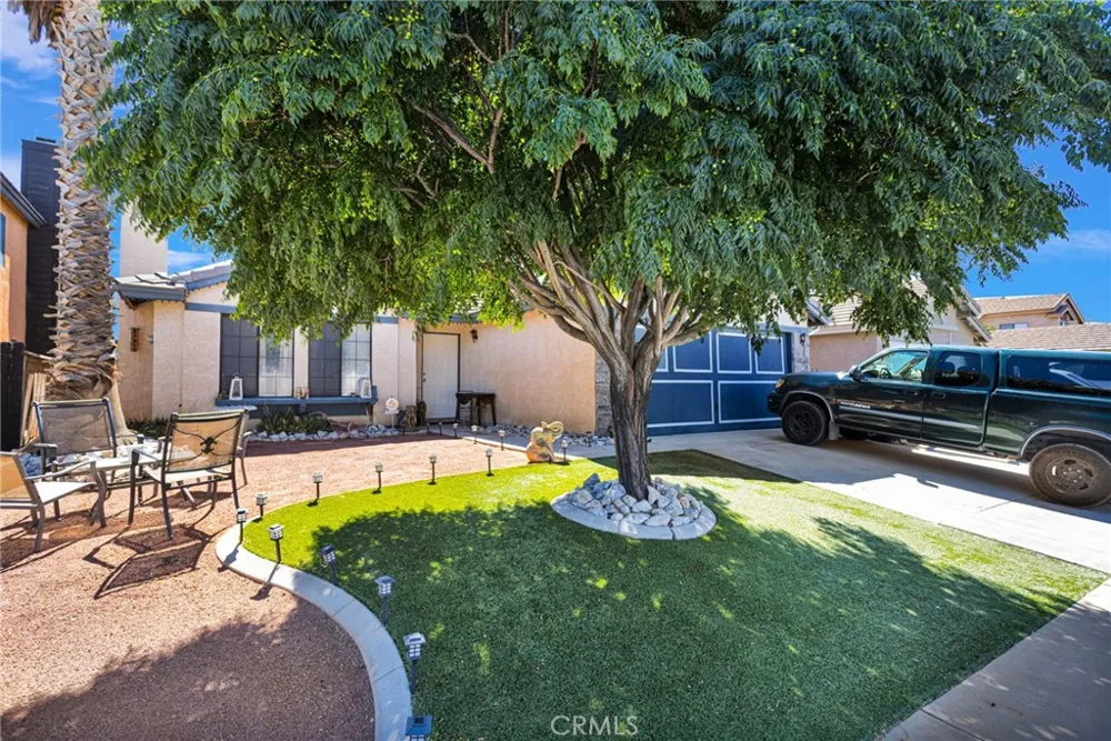 12461 Emeraldstone Victorville, CA 92392