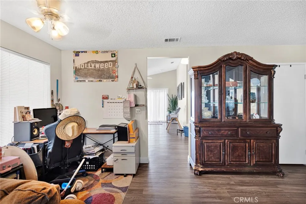 12461 Emeraldstone Victorville, CA 92392