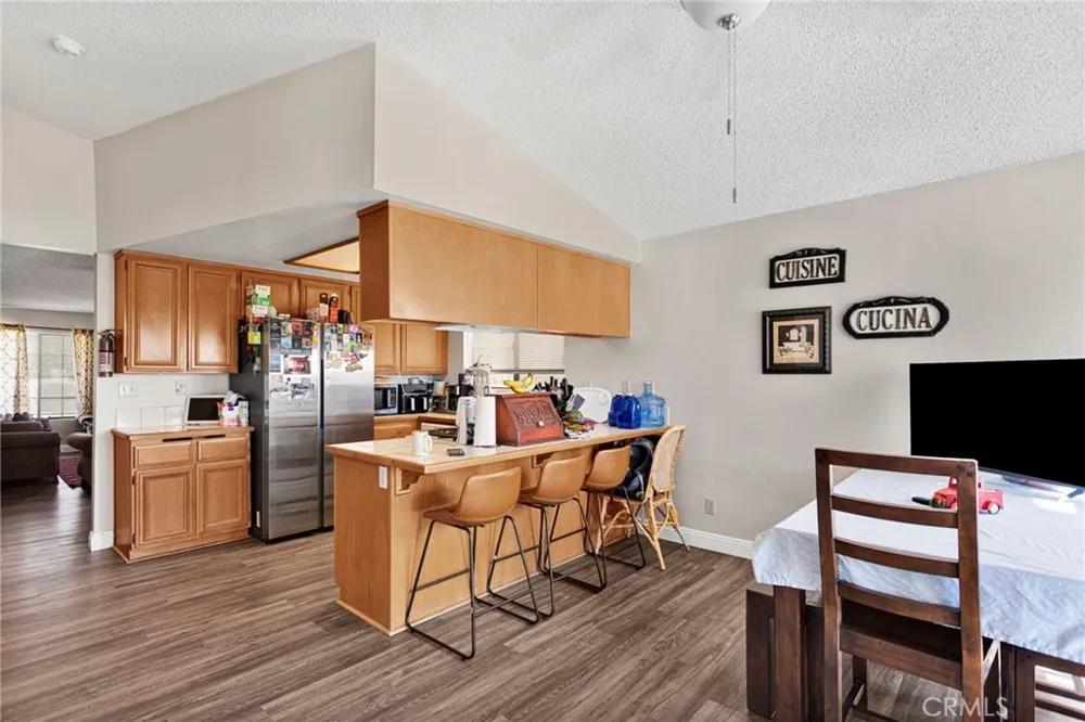 12461 Emeraldstone Victorville, CA 92392