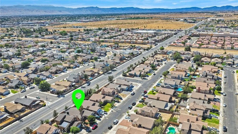 12461 Emeraldstone Victorville, CA 92392