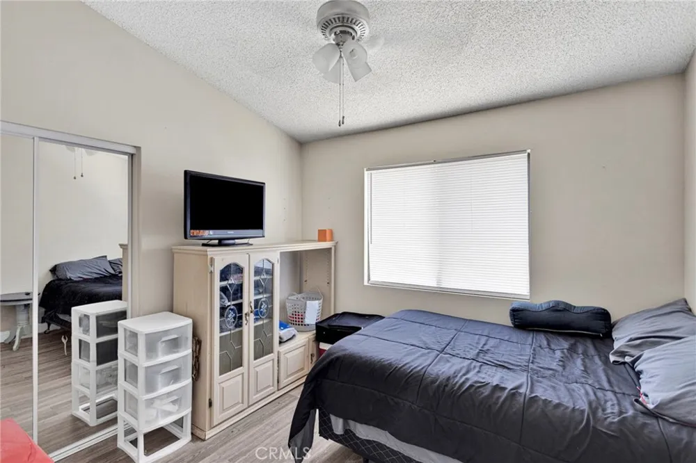 12461 Emeraldstone Victorville, CA 92392