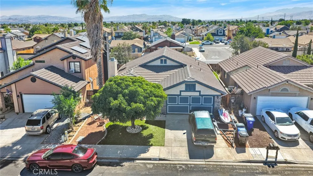 12461 Emeraldstone Victorville, CA 92392