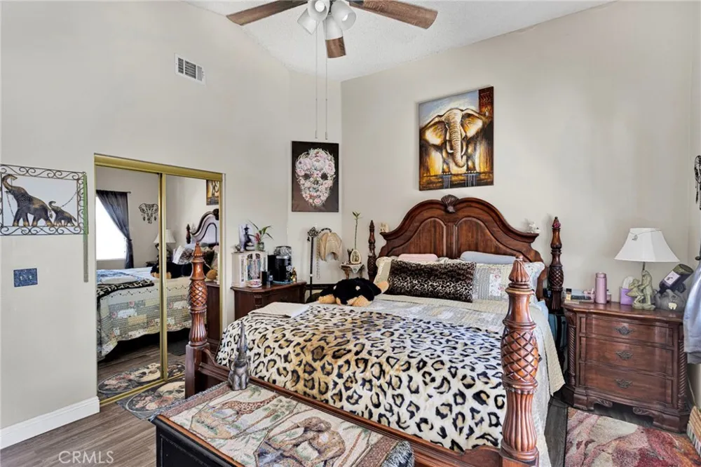 12461 Emeraldstone Victorville, CA 92392