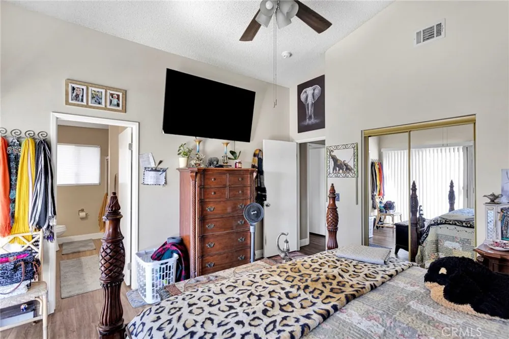 12461 Emeraldstone Victorville, CA 92392