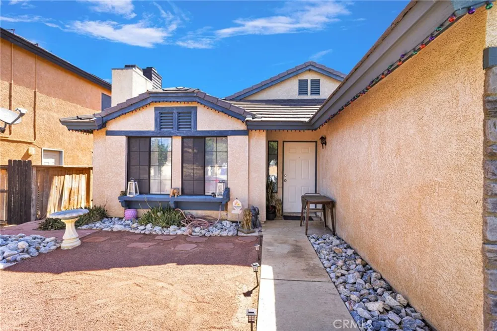 12461 Emeraldstone Victorville, CA 92392