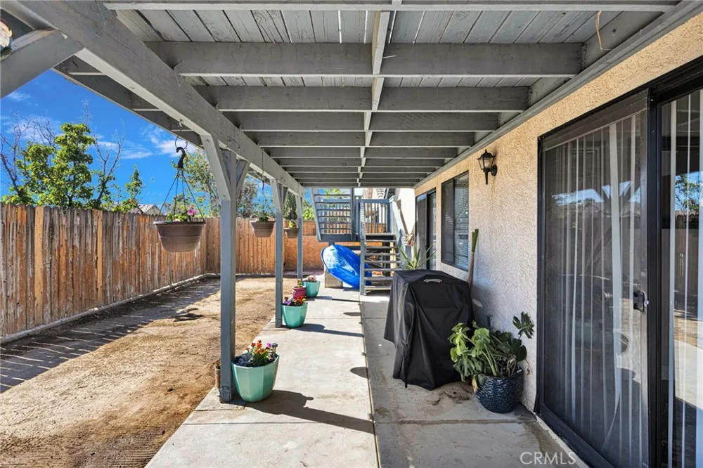 12461 Emeraldstone Victorville, CA 92392