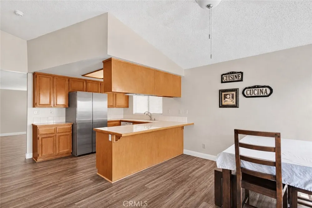 12461 Emeraldstone Victorville, CA 92392