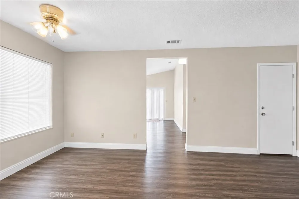 12461 Emeraldstone Victorville, CA 92392