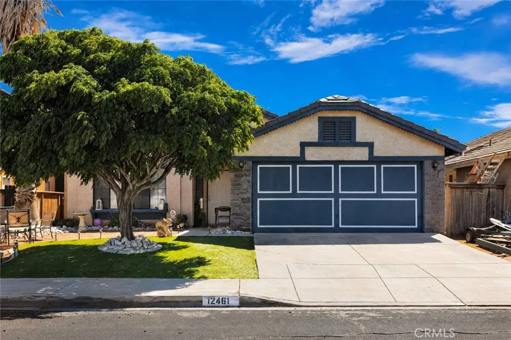 12461 Emeraldstone Victorville, CA 92392