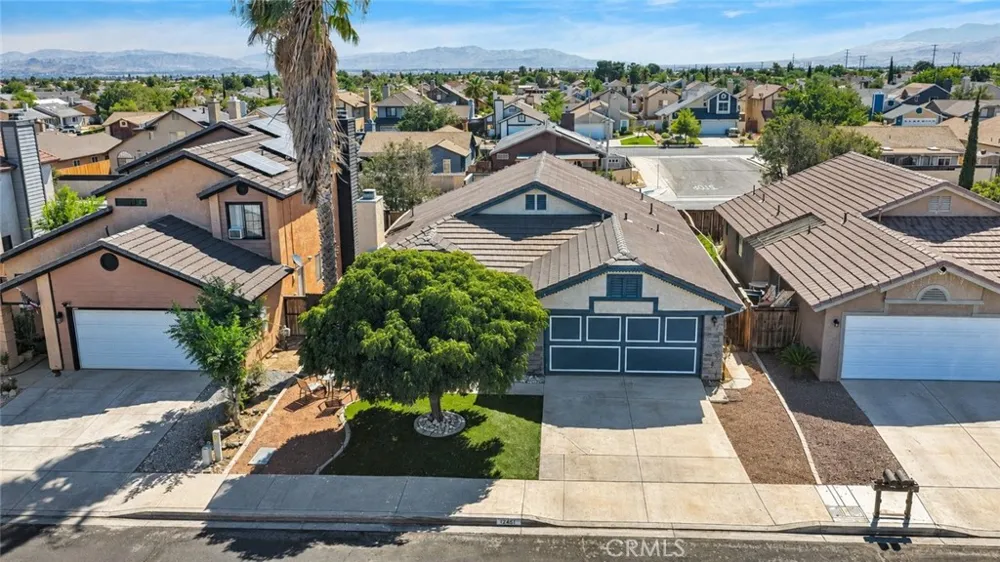12461 Emeraldstone Victorville, CA 92392