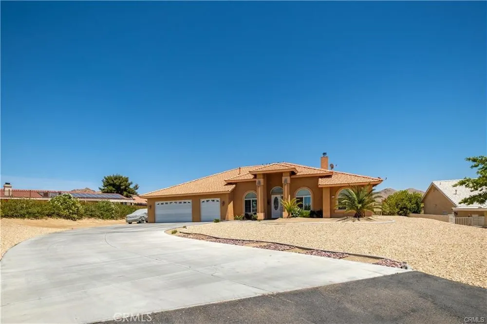 18572 Olalee Lane Apple Valley, CA 92307