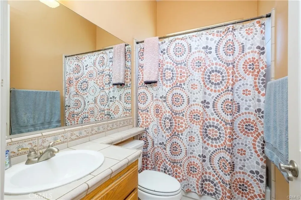 18572 Olalee Lane Apple Valley, CA 92307