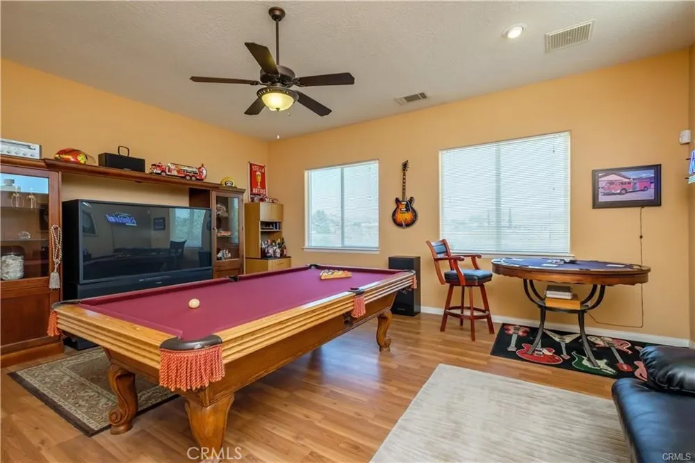 18572 Olalee Lane Apple Valley, CA 92307