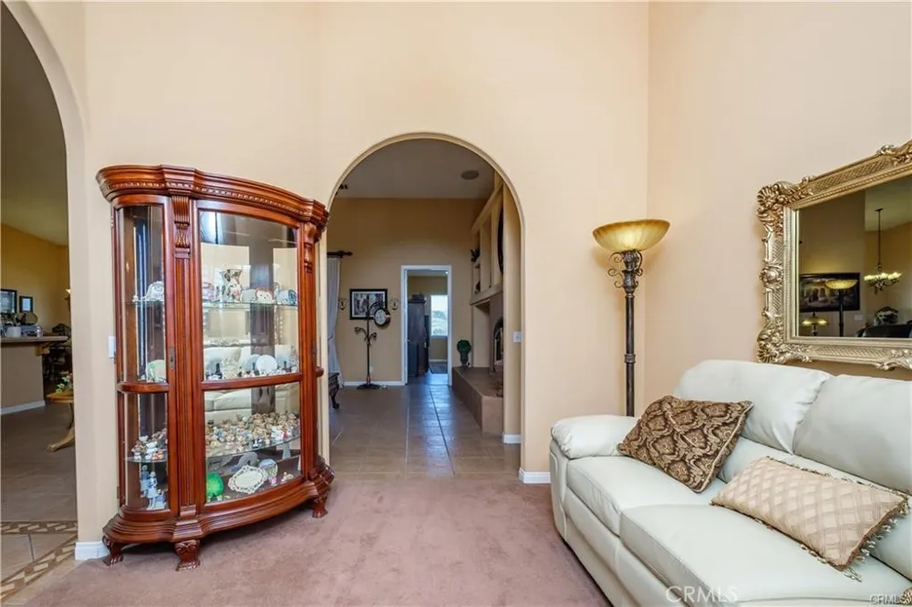 18572 Olalee Lane Apple Valley, CA 92307