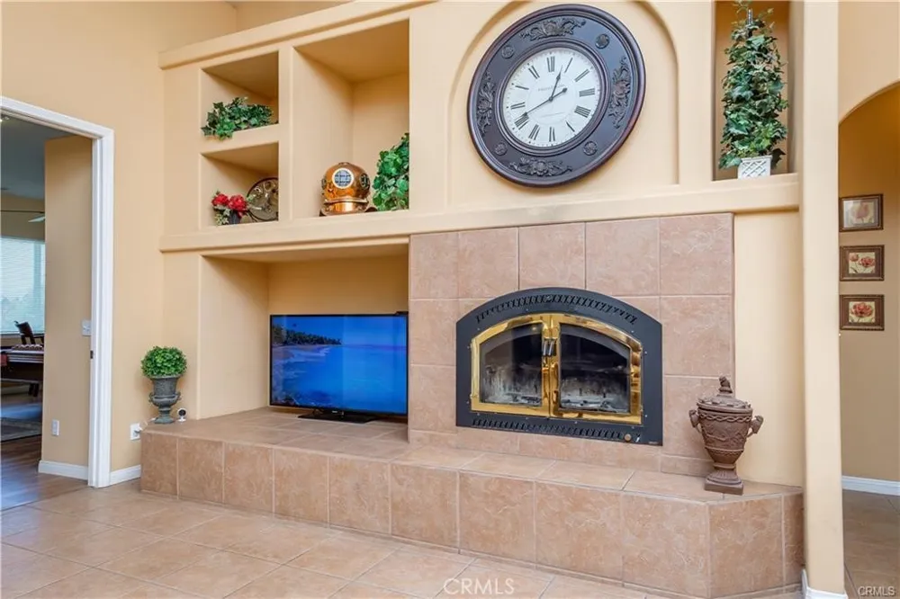18572 Olalee Lane Apple Valley, CA 92307