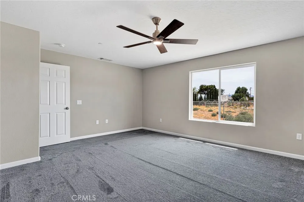 17723 Sycamore Street Hesperia, CA 92345