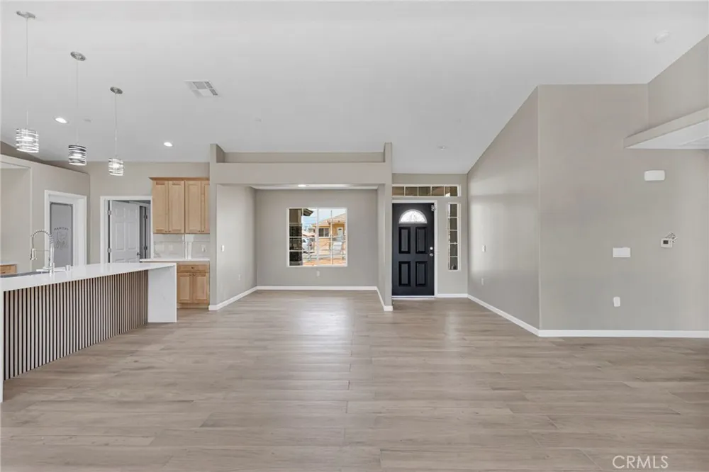 17723 Sycamore Street Hesperia, CA 92345