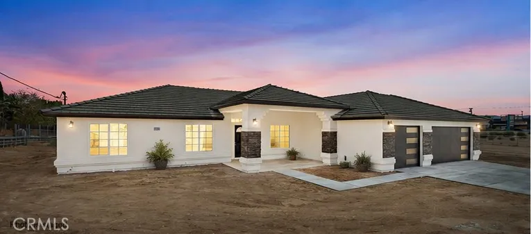 17723 Sycamore Street Hesperia, CA 92345