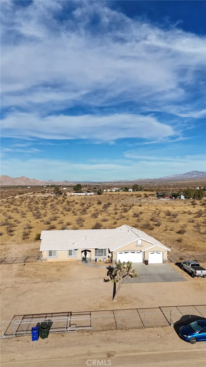 10575 Estrella Apple Valley, CA 92308