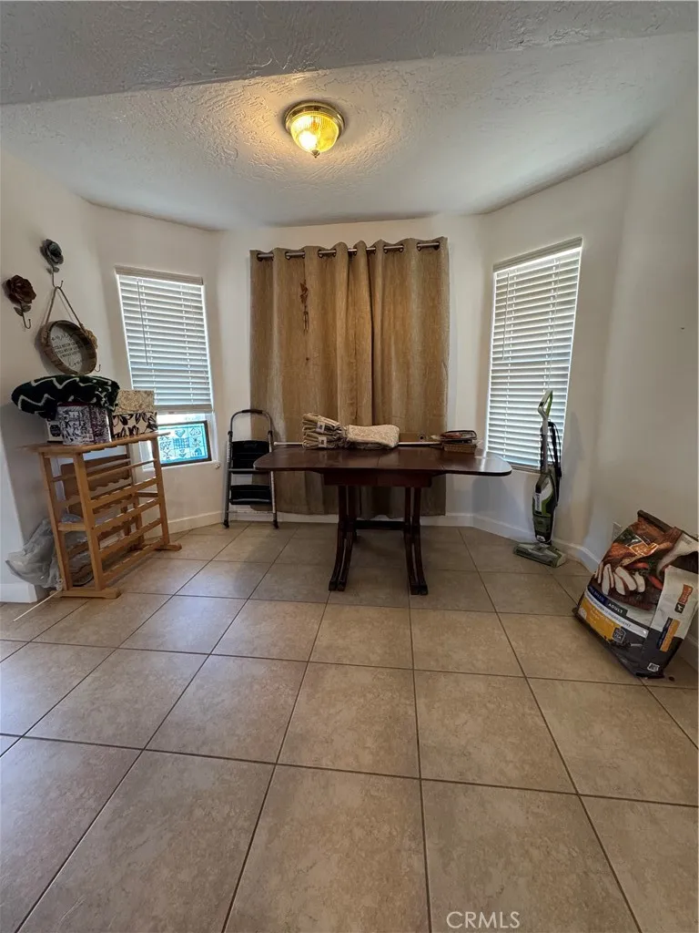 10575 Estrella Apple Valley, CA 92308