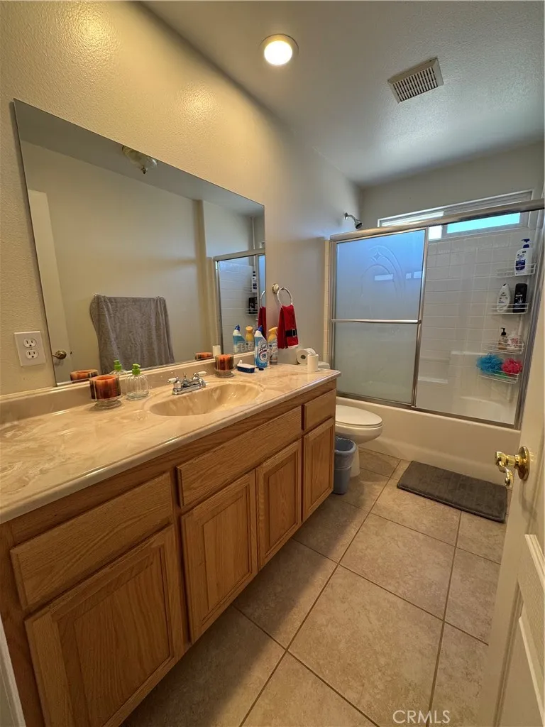 10575 Estrella Apple Valley, CA 92308