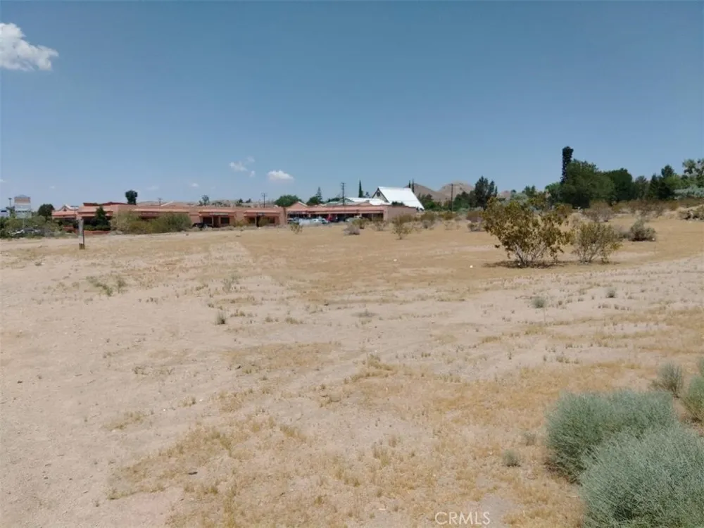 18600 Happy Trails Apple Valley, CA 92307