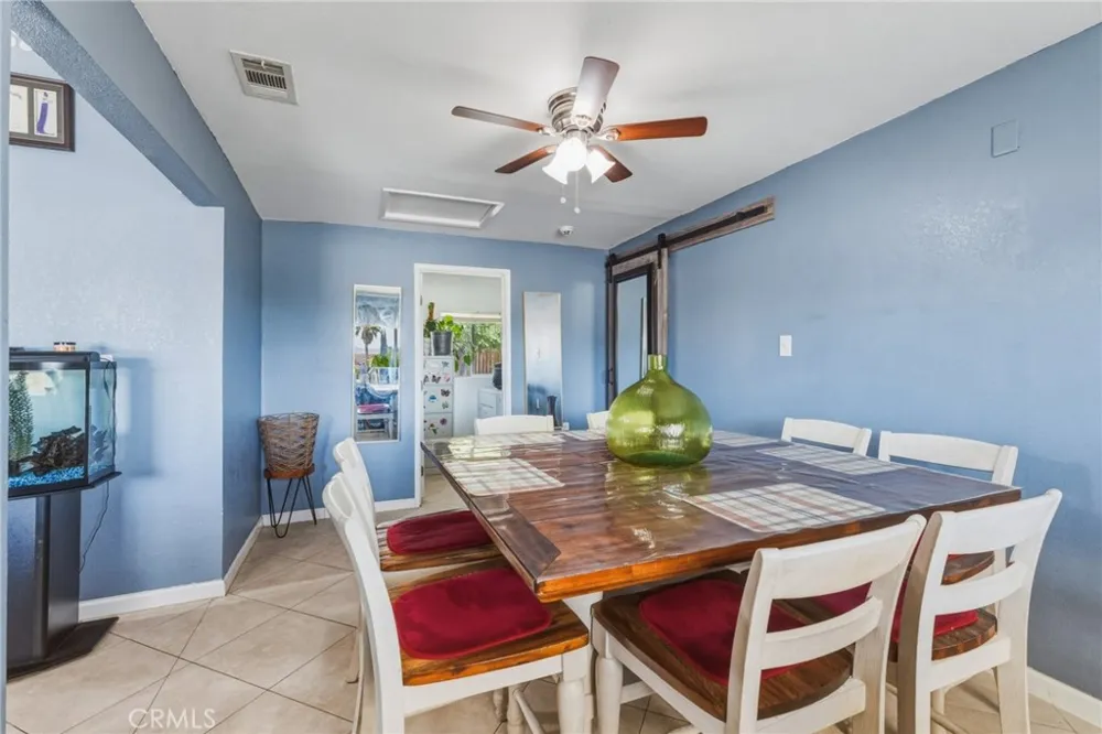 9172 Jacaranda Hesperia, CA 92345
