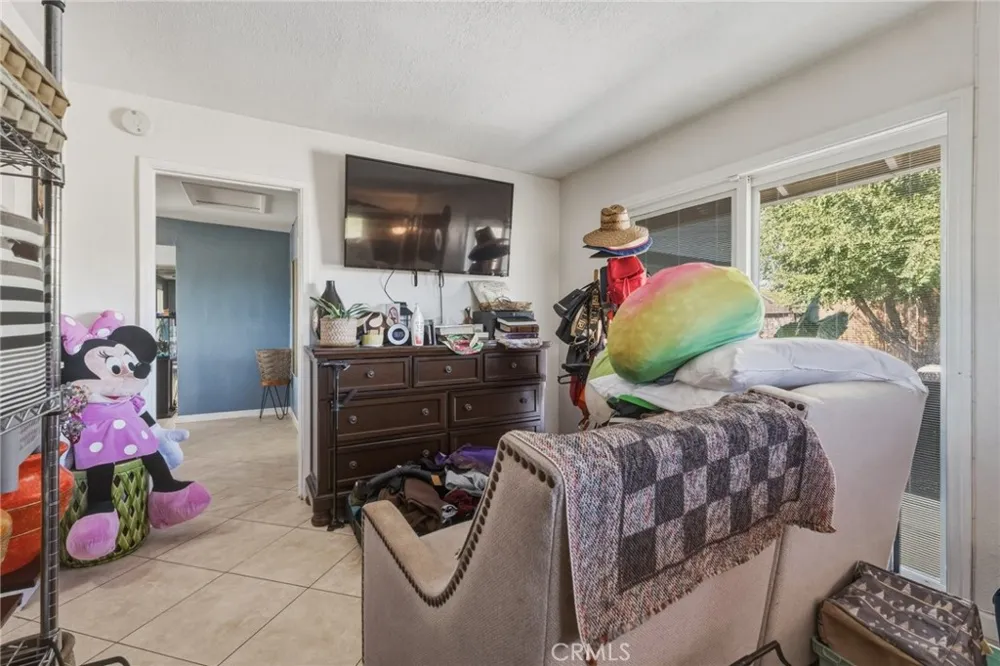 9172 Jacaranda Hesperia, CA 92345