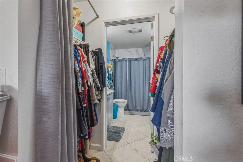 9172 Jacaranda Hesperia, CA 92345