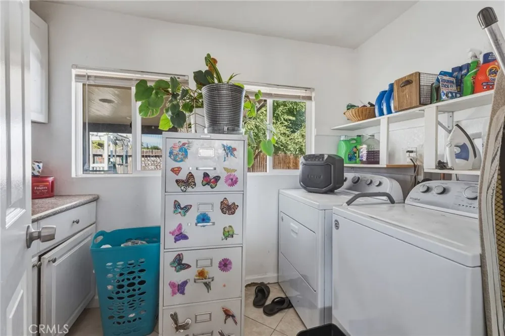 9172 Jacaranda Hesperia, CA 92345