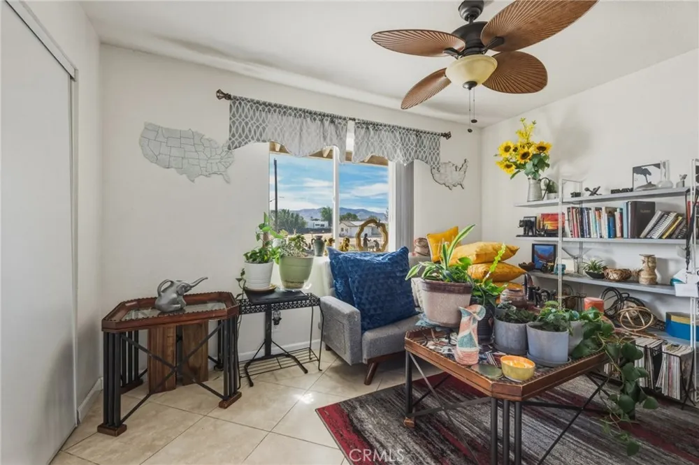 9172 Jacaranda Hesperia, CA 92345