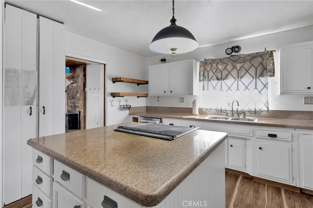 24716 McRoberts Apple Valley, CA 92307