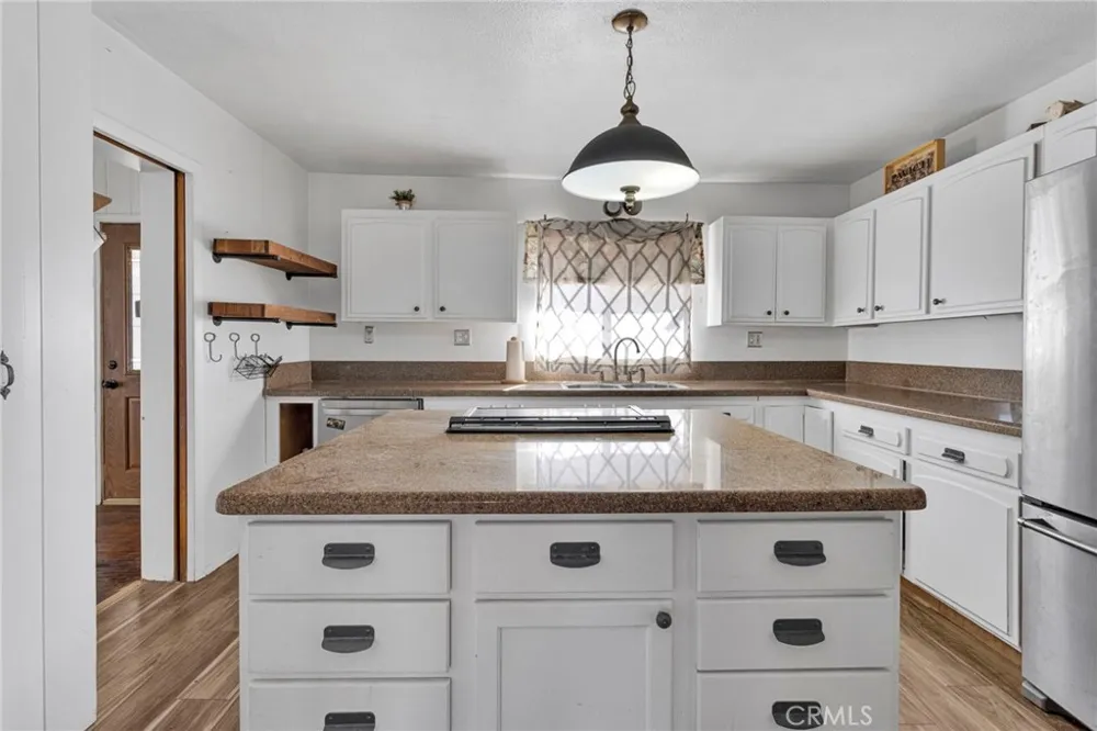 24716 McRoberts Apple Valley, CA 92307