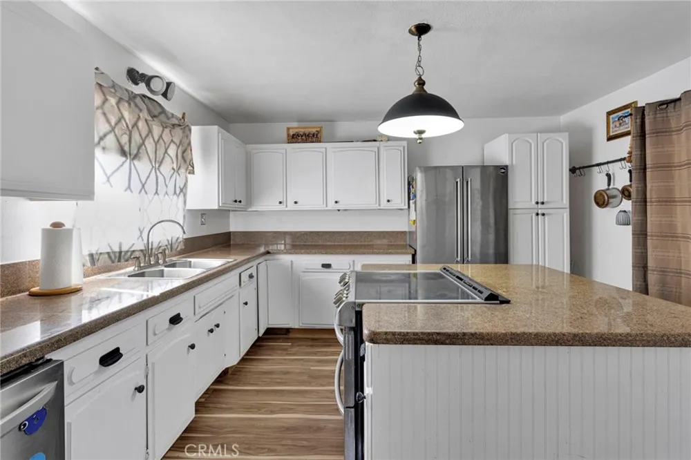 24716 McRoberts Apple Valley, CA 92307