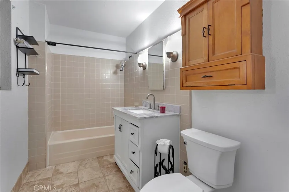 24716 McRoberts Apple Valley, CA 92307