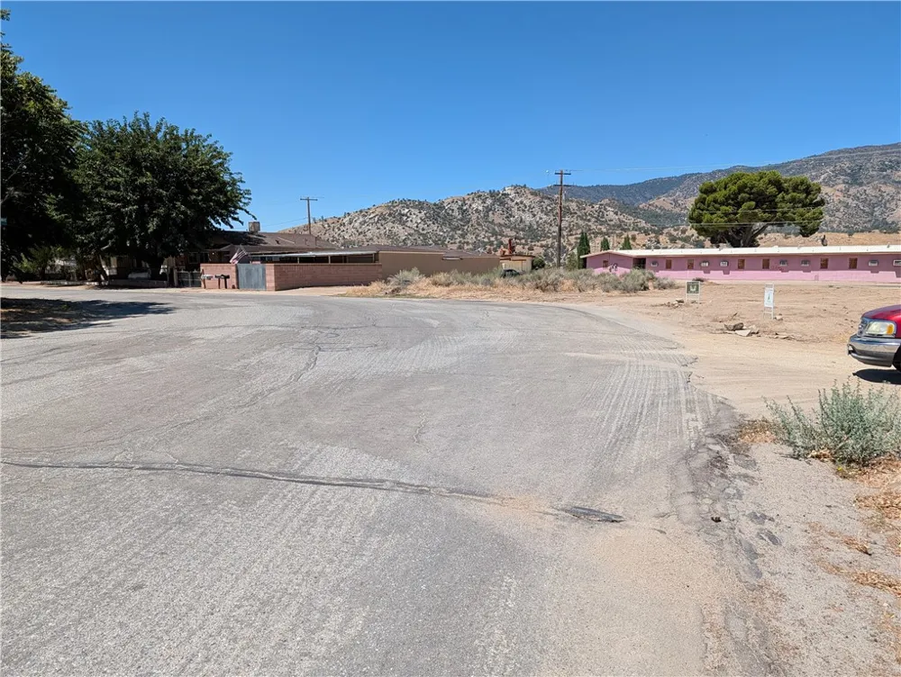 Irwin Ave. Lake Isabella, CA 92340