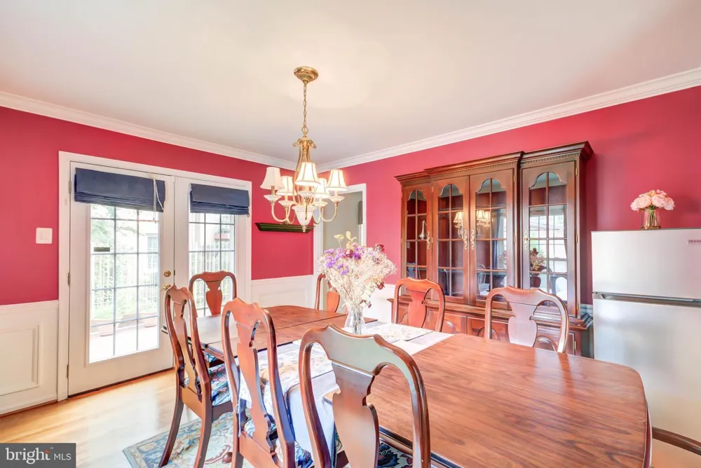 2329 S ROLFE STREET Arlington, VA 22202
