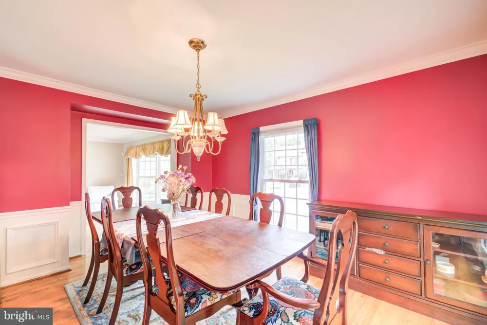 2329 S ROLFE STREET Arlington, VA 22202