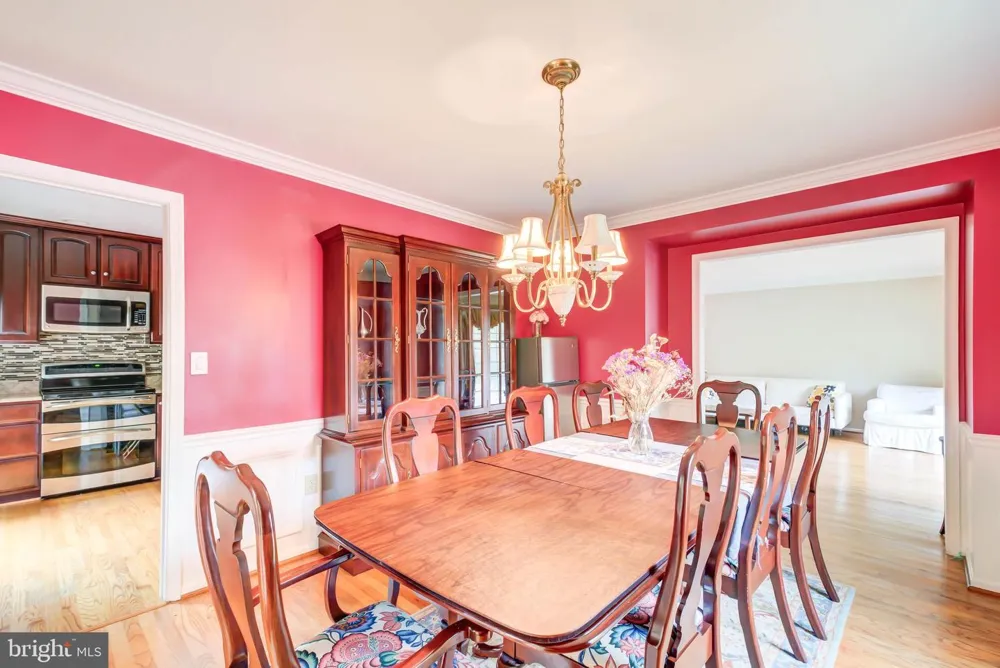 2329 S ROLFE STREET Arlington, VA 22202