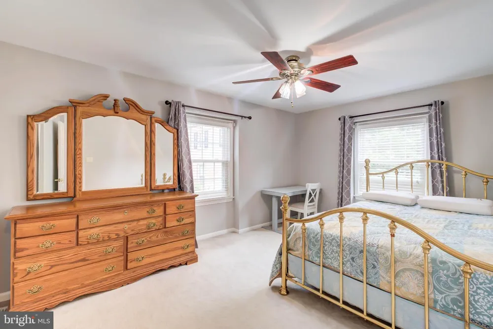 2329 S ROLFE STREET Arlington, VA 22202