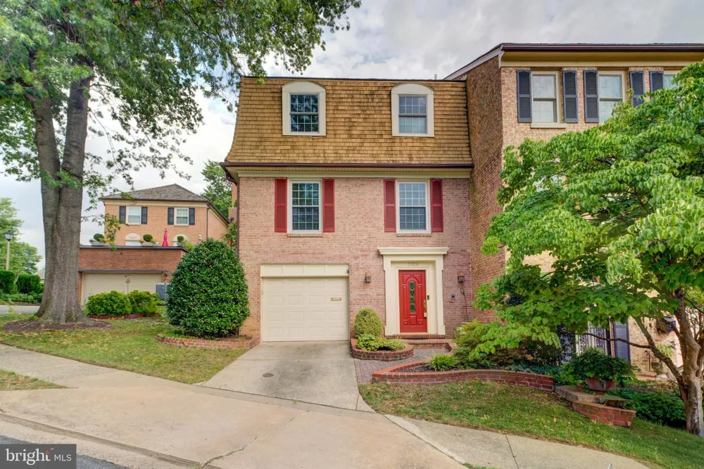2329 S ROLFE STREET Arlington, VA 22202