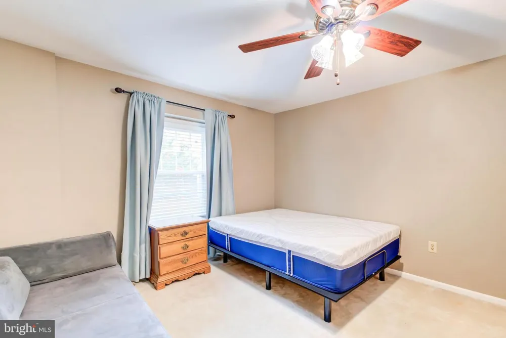 2329 S ROLFE STREET Arlington, VA 22202