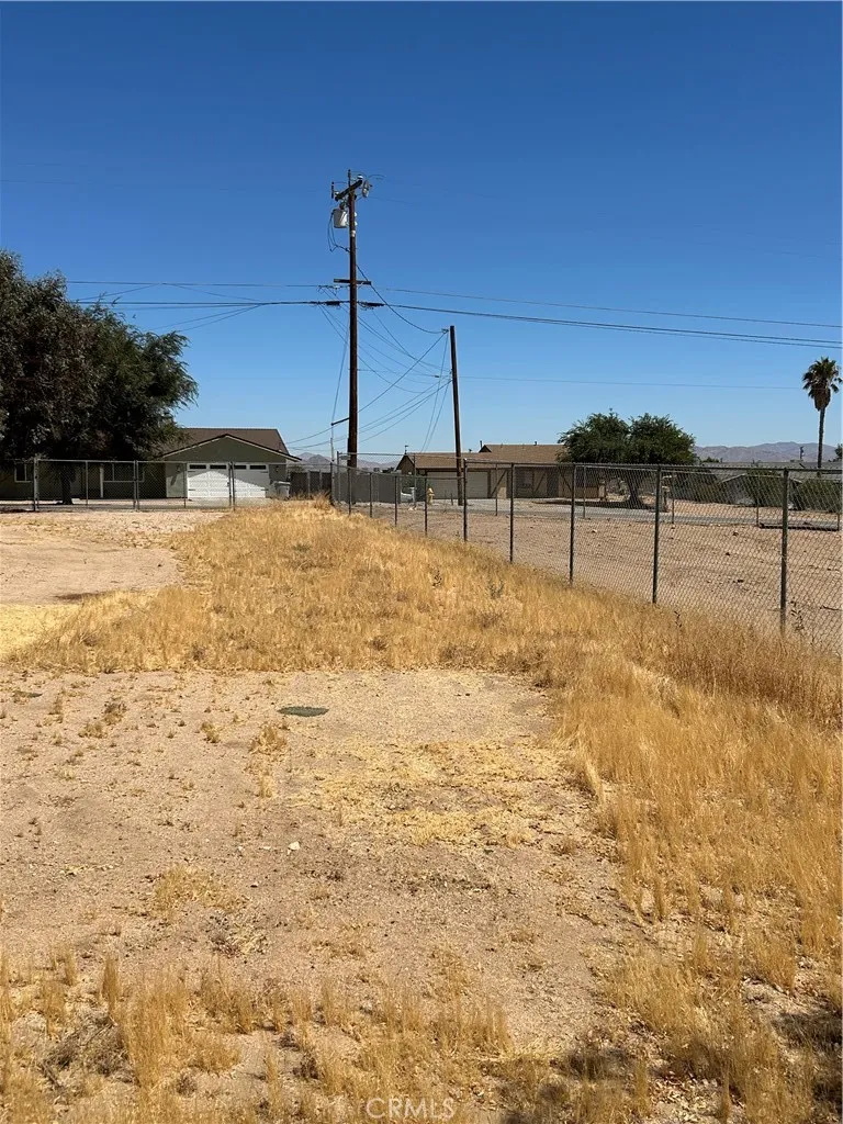 17035 Deodar Hesperia, CA 92345