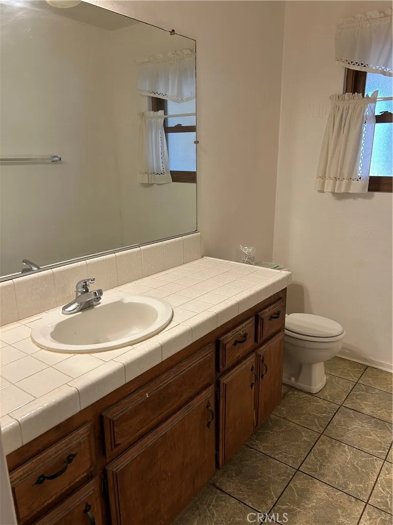 17035 Deodar Hesperia, CA 92345
