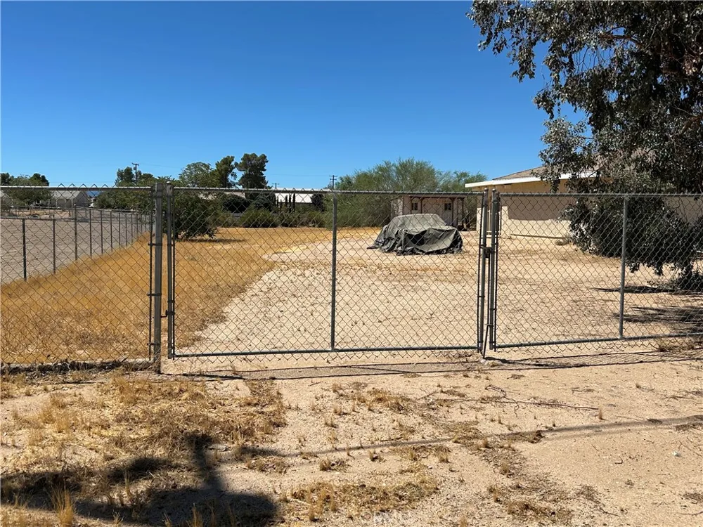 17035 Deodar Hesperia, CA 92345