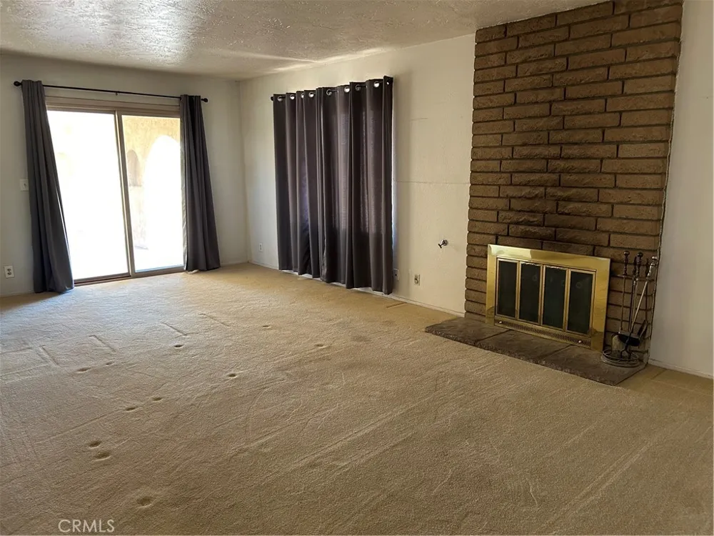 17035 Deodar Hesperia, CA 92345